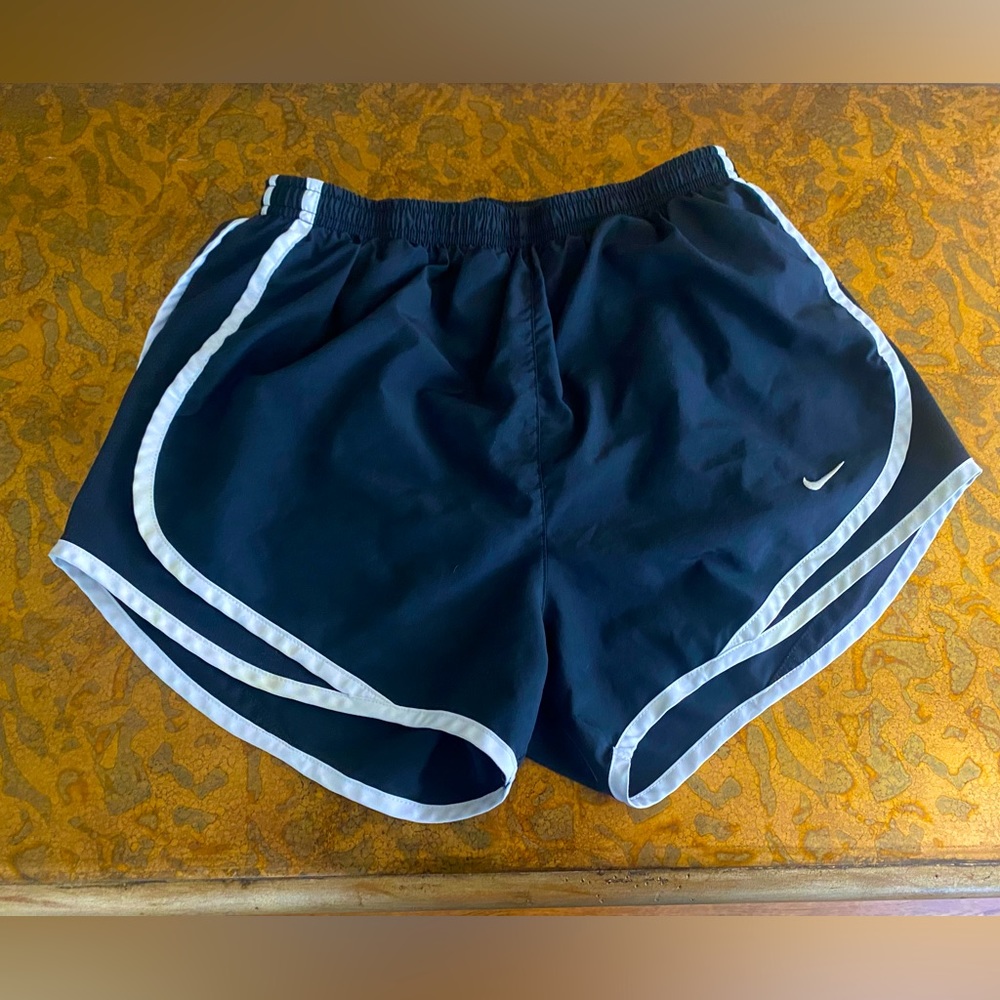 Dri-Fit black and white Nike midrise lined athletic shorts size small
